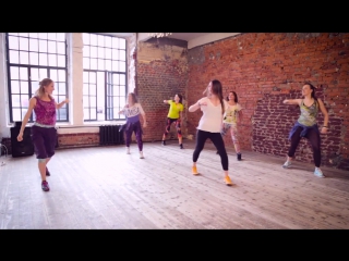 zumba® dance fitness program in the rhythm of reggaeton